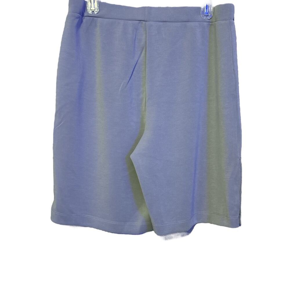 Women’s Grey Shorts Size Large NWT - Picture 2 of 5